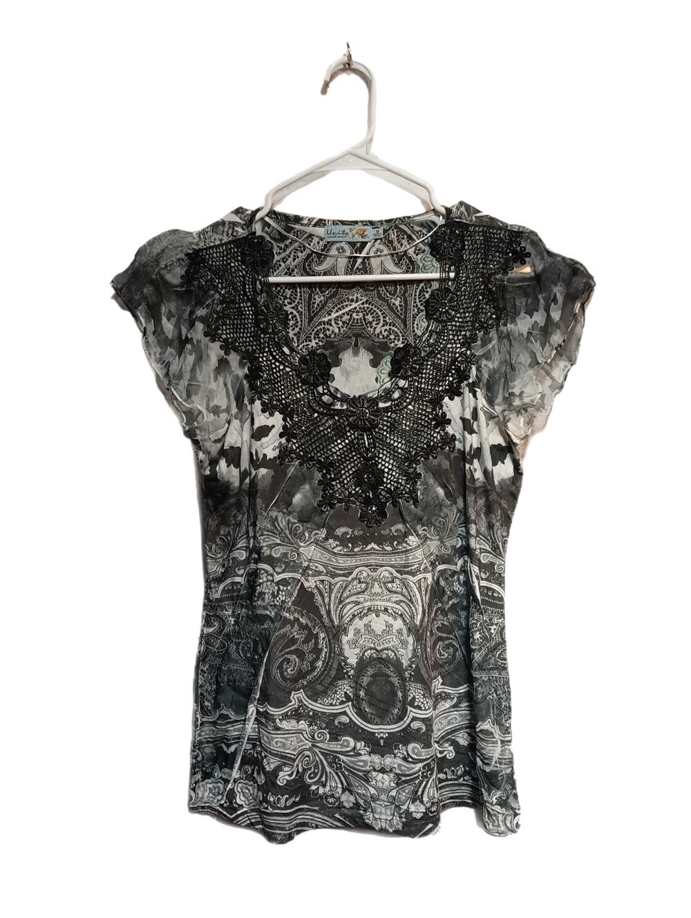 Unity Women's Shirt Size Small